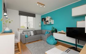 Metro Wilanowska Apartment With Parking By Noclegi Renters