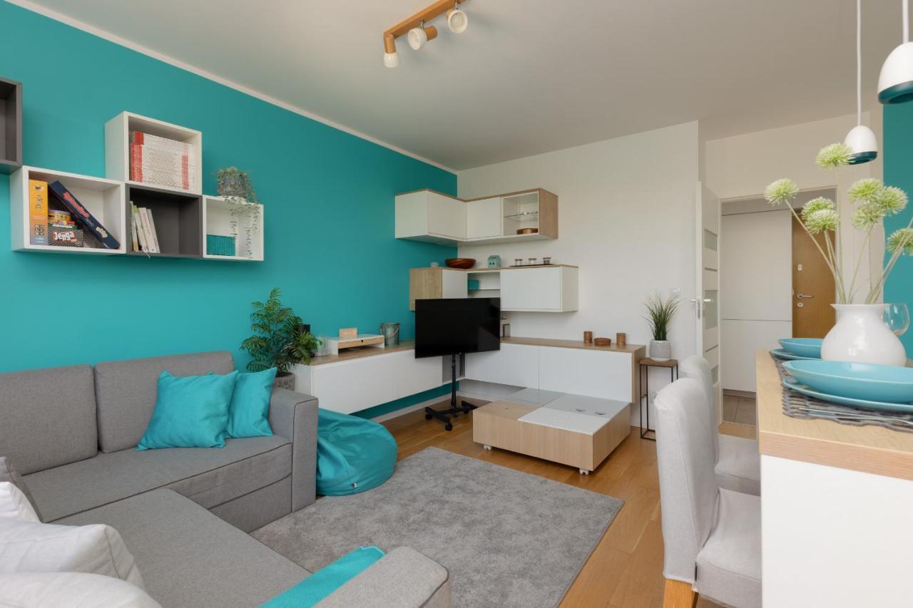 Metro Wilanowska Apartment With Parking By Noclegi Renters Варшава Экстерьер фото